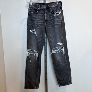 American Eagle 🦅 90’s Boyfriend distressed black jeans size 2 long